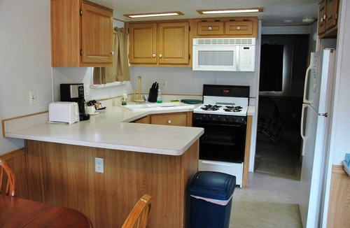 Cooper Landing Cabin | Gwin's Lodge Spruce Chalet #7
