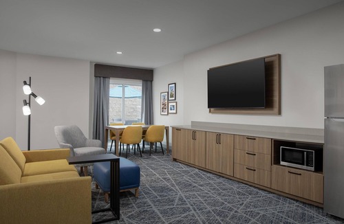 Exeter Hotel | Hampton Inn & Suites Exeter