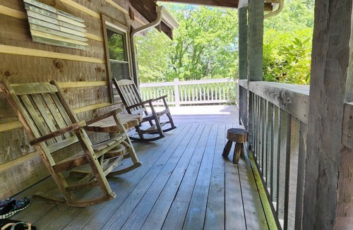 Cherokee Cabin | Harrah`s Casino & Sequoyah National - 6 minutes