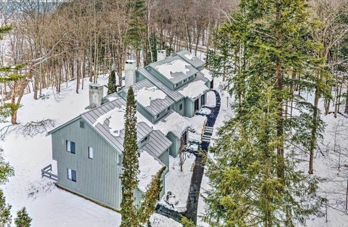 West Hartford Apartment | Hartford Escape w/Fire Pit ~ 3 Mi to Ski & Golf!