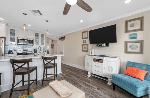 Galveston Condo | Heated Pool & HOT Tub! W/D Oceanview!