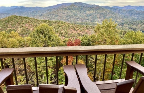 Bryson City Cabin | Heavenly Mtn Views/Secluded/5 Star Amenities/Wi-Fi