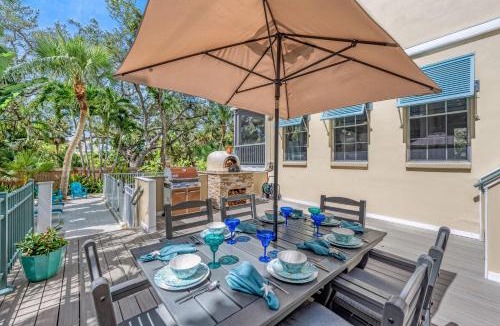 Bay Isle House | Hemingway House - 117