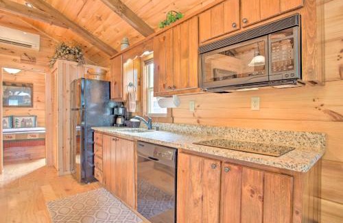 Mill Spring House | Hike, Sip & Unwind! Mill Spring Cabin Near Winery