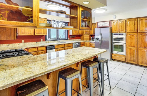 Spenard House | Hike, Ski & Soak! Spacious Anchorage Getaway