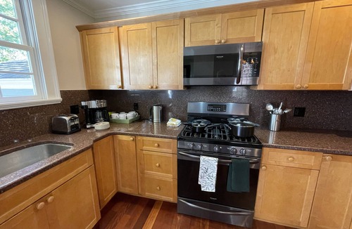 Andover House | Historical Shawsheen Village 3 Bed 2 Bath House, 30 mins to Boston