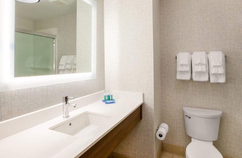 Walterboro Hotel | Holiday Inn Exp Walterboro by IHG