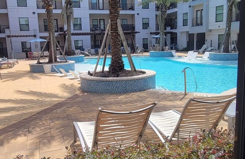 Astrodome Apartment | HouDowntownParadise: 6minNRG, 12minToyota, Convention Center & Astros Nearby,