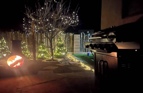 Santa Fe House | House in quiet neighborhood, 2 parking spaces, easy access.