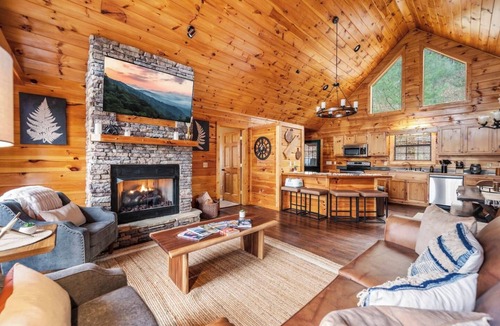 Wears Valley Cabin | Huge GameRoom, Parking, Pool Table, Hot Tub, Fishing Pond, POOL, Fishing Pond!