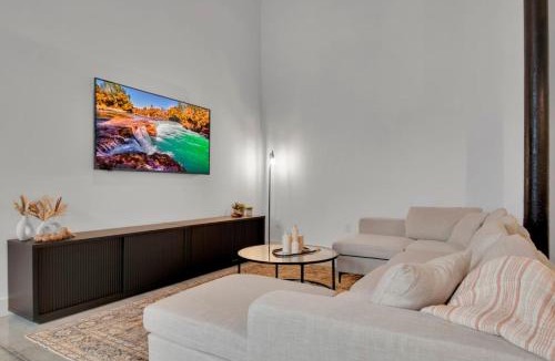 Judson Apartment | Huge Open Loft Arts District 5 mins to DT GVL