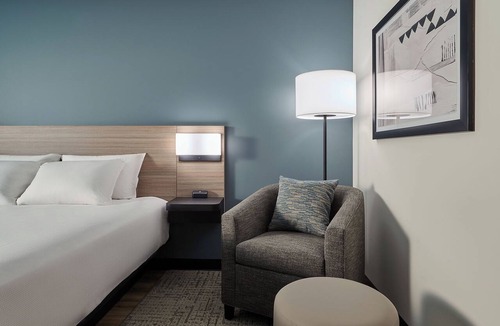 Essington Hotel | Hyatt Select Philadelphia Airport