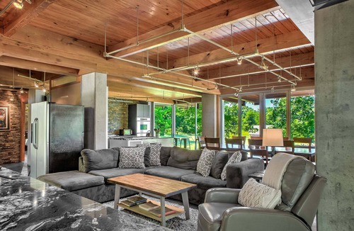 Hendersonville House | Innisfree Farm | 44+ Acre Private Luxury Estate | Mountain Views | Near Asheville + Hendersonville