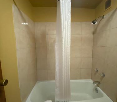 Hamel Hotel | Innkeeper Motel Hamel