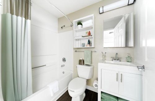 West Ashley Hotel | InTown Suites Extended Stay Charleston SC - West Ashley