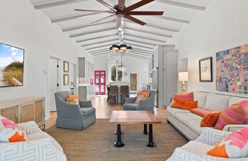 North Litchfield Beach House | It is a Happy Day at the Beach