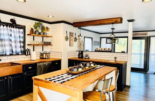 Covington House | Jackson Lake escape