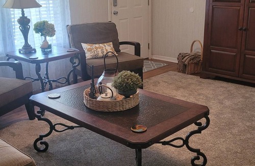 Washington House | Kettle Creek Kottage. Welcome to our one story home with a wheelchair ramp.