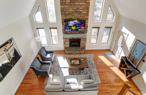 Lake Norman of Catawba House | Lake Norman Luxury Home - Opt. Boat Rental - Fenced Yard - Rec Room - Fire pit - Pets Ok - Boat Slip