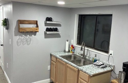 Hendersonville Apartment | Lake View Retreat Near Downtown Hendersonville
