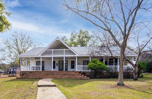 Liberty Hill House | Lake Wateree Home w/Boat Dock! Pets Welcome
