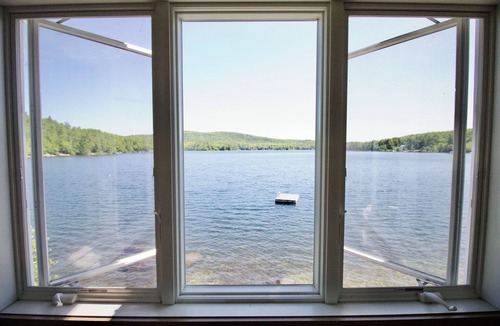 Munsonville Cottage | Lakefront Cottage on Pristine Granite Lake