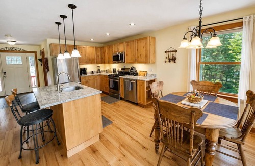 Epsom House | Lakefront-Dock-Grill-Firepit-Wood Stove