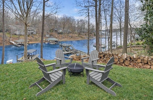 Westport House | Lakefront Luxury Fun 6BR w/Pool & Spa, Private Dock, Game Room, Outdoor Living