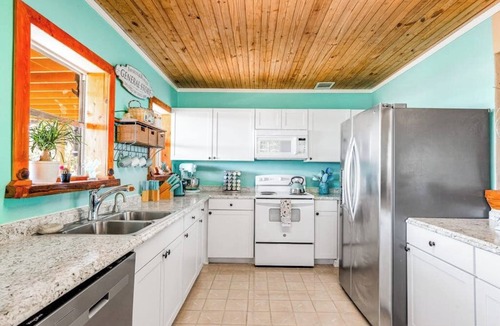 Rocky Ridge House | Lakeside House | Waterfront escape in Austin with resort-style pool