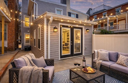 Columbia House | Lancaster County Townhome Near Amish Country