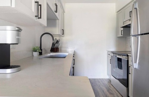 Fruitville Apartment | Landing | Amazing 1BD, Gym, Clubhouse