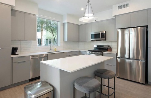 Rhodes Ranch Apartment | Landing | Amazing 2BD, Clubhouse, Courtyard