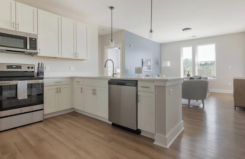 Hickory Apartment | Landing | Amazing 2BD, Gym, Yoga Studio
