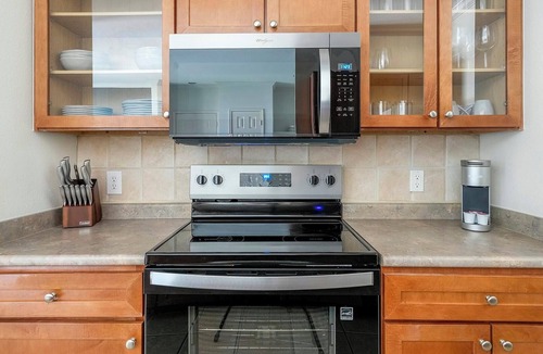 Falconhead Apartment | Landing | Beautiful 2BD in Bee Cave
