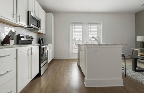 Fort Mill Apartment | Landing | Chic 1BD, Pool, Gym