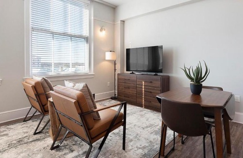 Spartanburg Apartment | Landing Chic Studio Gym