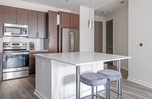 Woodland Heights Apartment | Landing | Incredible Studio, Game Room