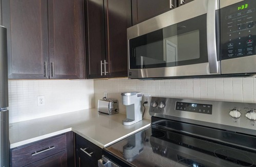 Katy Apartment | Landing | Modern 1BD, Courtyard, Clubhouse