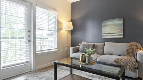 Falconhead Apartment | Landing Modern Apartment with Amazing Amenities (ID7889X93)