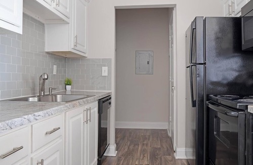 McDonough Apartment | Landing | Spectacular 2BD, Tennis Court, Pool
