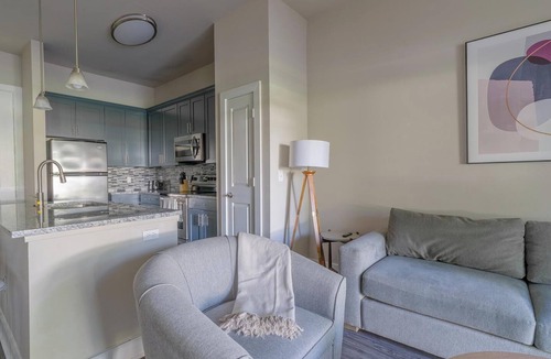 Nassau Bay Apartment | Landing | Stunning 1BD, Pool, Gym