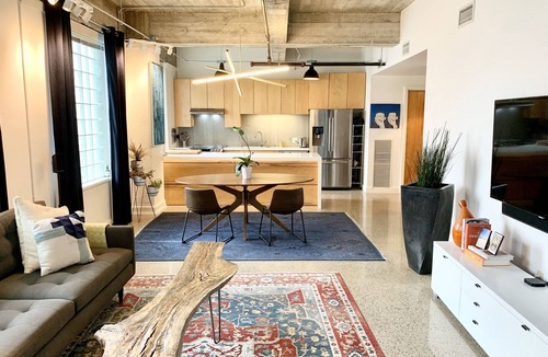 Civic District Condo | Large 2 Bedroom Modern Downtown, Walkable Lake/Capital 6 Month
