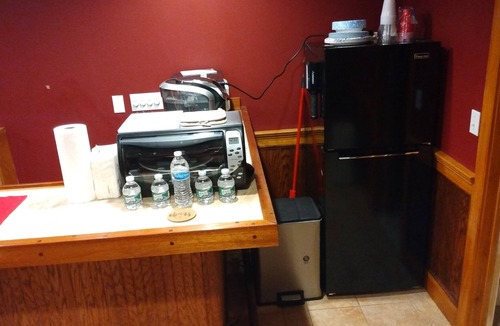 Concord Apartment | Large Beautiful Finished Basement Level cozy room. 11 Randolph Rd Concord NH