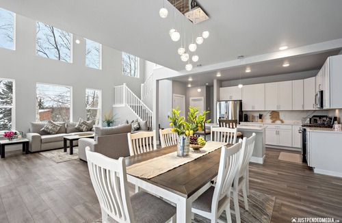 Sand Lake House | LE'S SINGLE HOUSE WITH LAKE VIEW