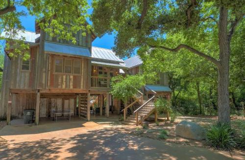 Gruene House | Life is Gruene-Riverfront Luxury-1Mi To GrueneHall