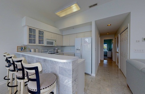 North Ocean City Condo | Light-Filled Waterfront Condo w/Marsh & Bay Views, Deck, Shared Pool & Tennis