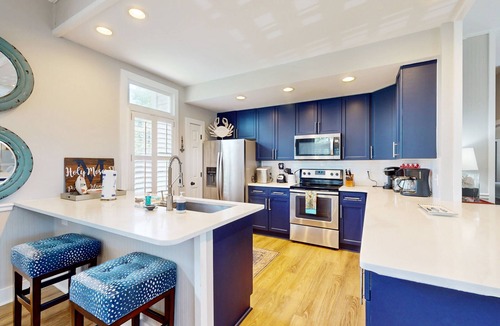 Litchfield by the Sea House | Litchfield by the Sea gem with shared pool, tennis, & fishing - walk to beach