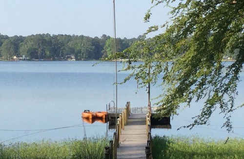Chapin Cabin | Log cabin with beautiful view. Now 3 kayaks for your use.
