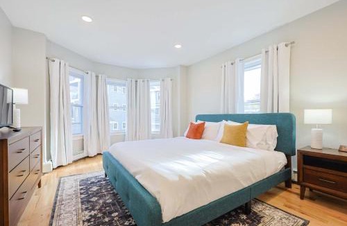 Cleveland Circle Apartment | Long Term Stays Parking Chestnut Hill