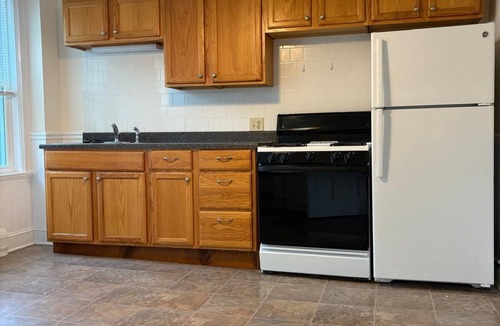 North Attleboro House | Lovely 2-Bed and 2 Bath building in North Attleborough